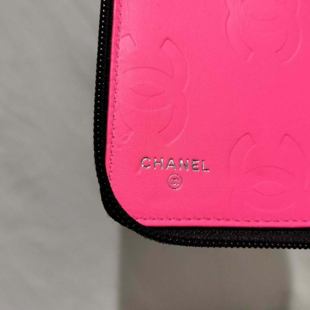 CHANEL Authentic Black Leather Logo Wallet - Picture 9 of 10